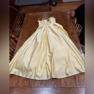 Nox Anabel prom dress